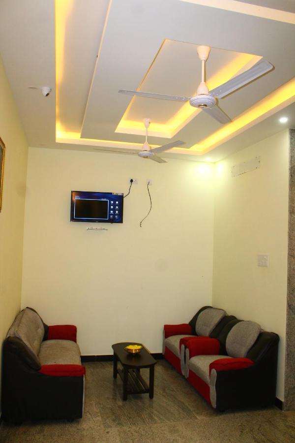 The Chennai Inn ภายนอก รูปภาพ