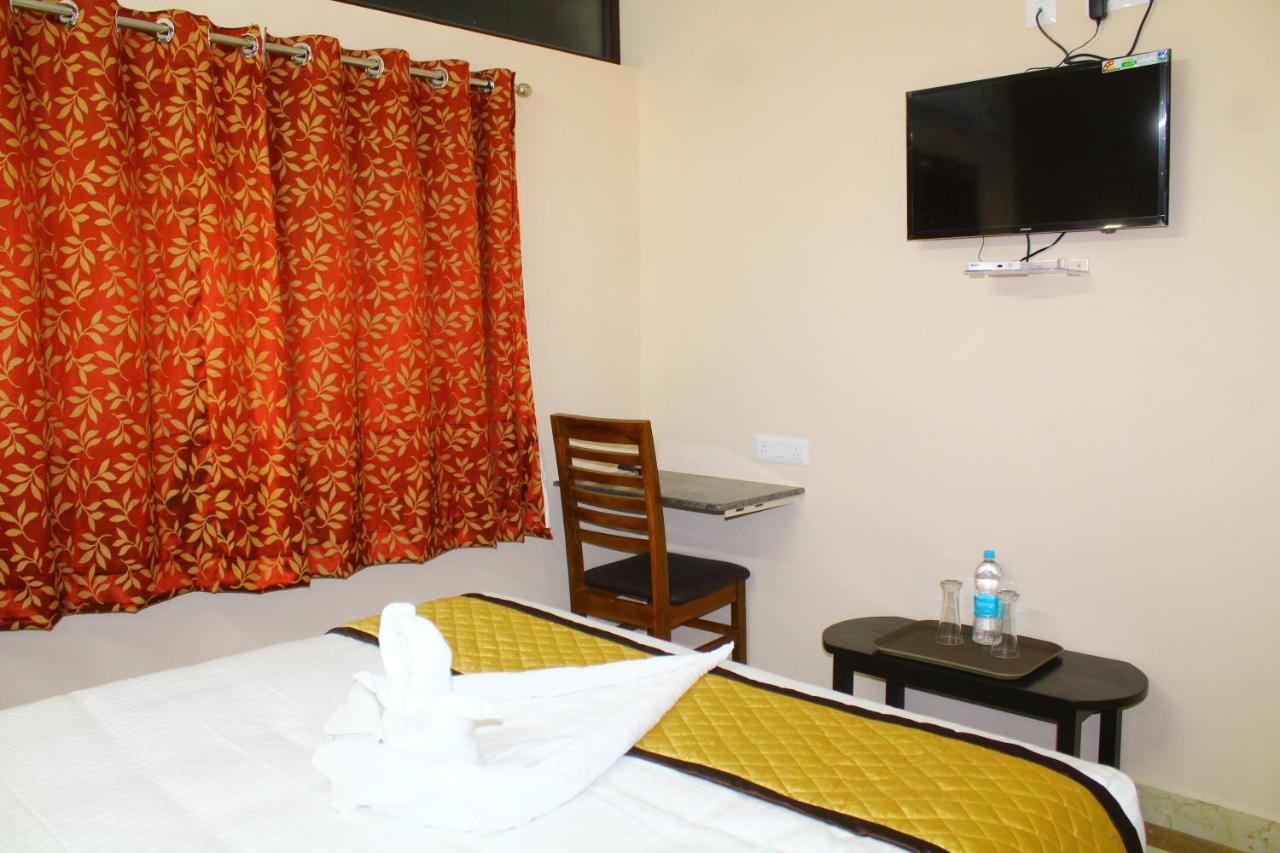 The Chennai Inn ภายนอก รูปภาพ